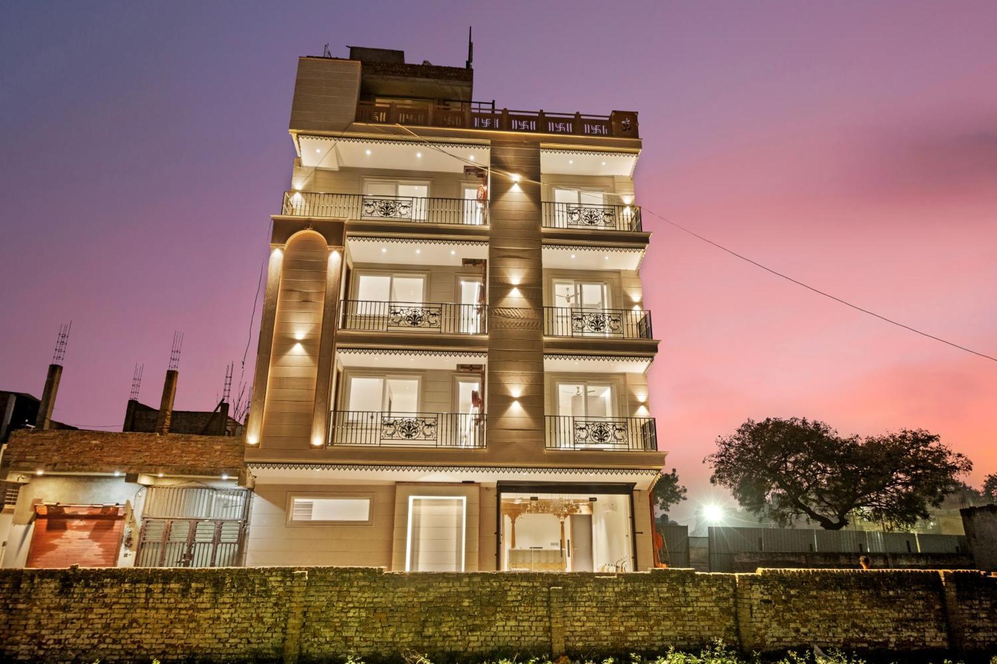 Отель Hari Om Residency 800 Meters From Ram Mandir Ayodhya Экстерьер фото